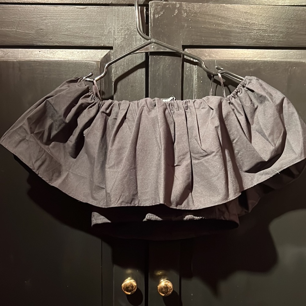 Express Black Off the Shoulder Ruffle Overlay Crop Top - Picture 11 of 12